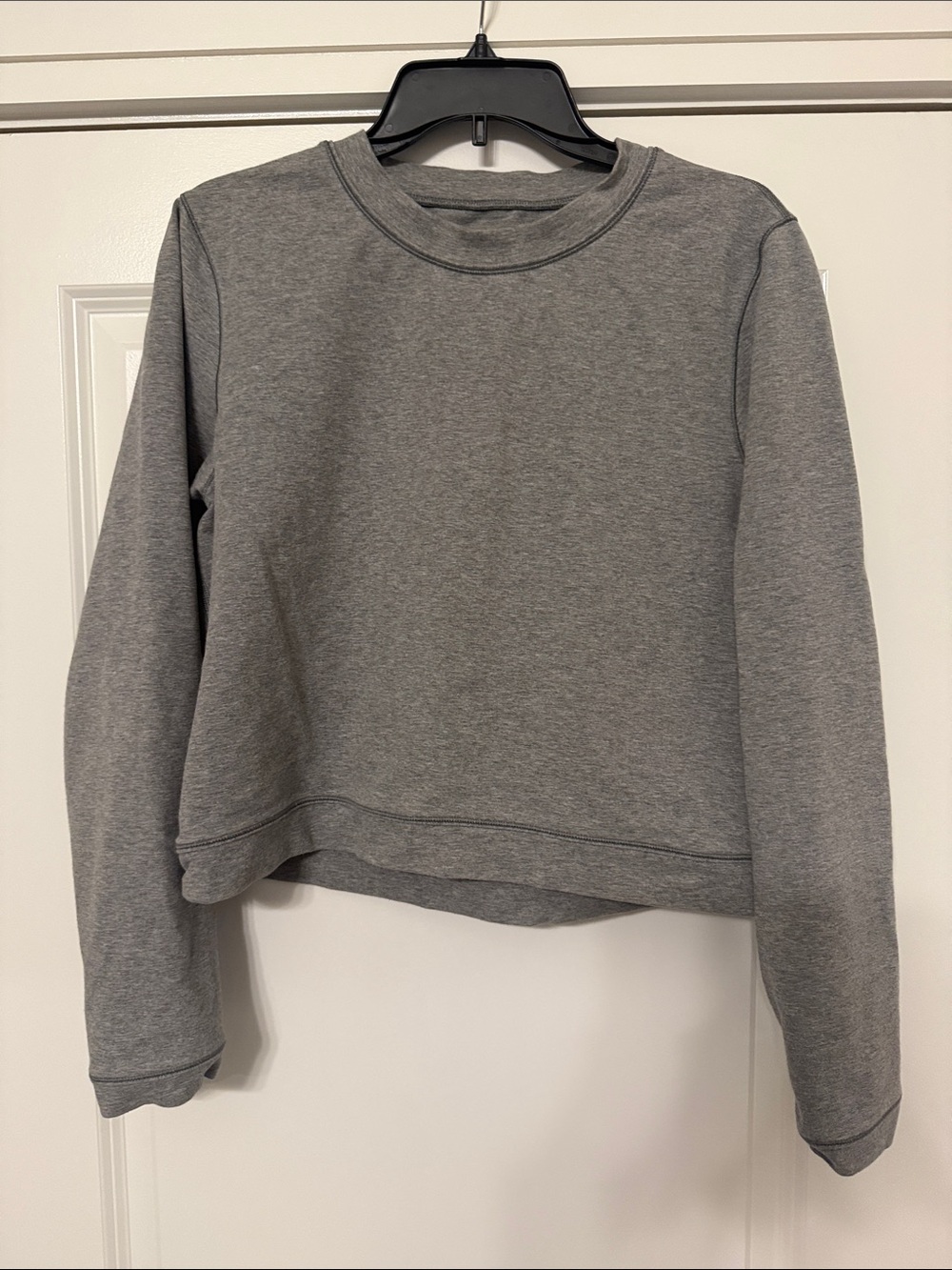 Women's Gray Crewneck Pullover light Sweatshirt